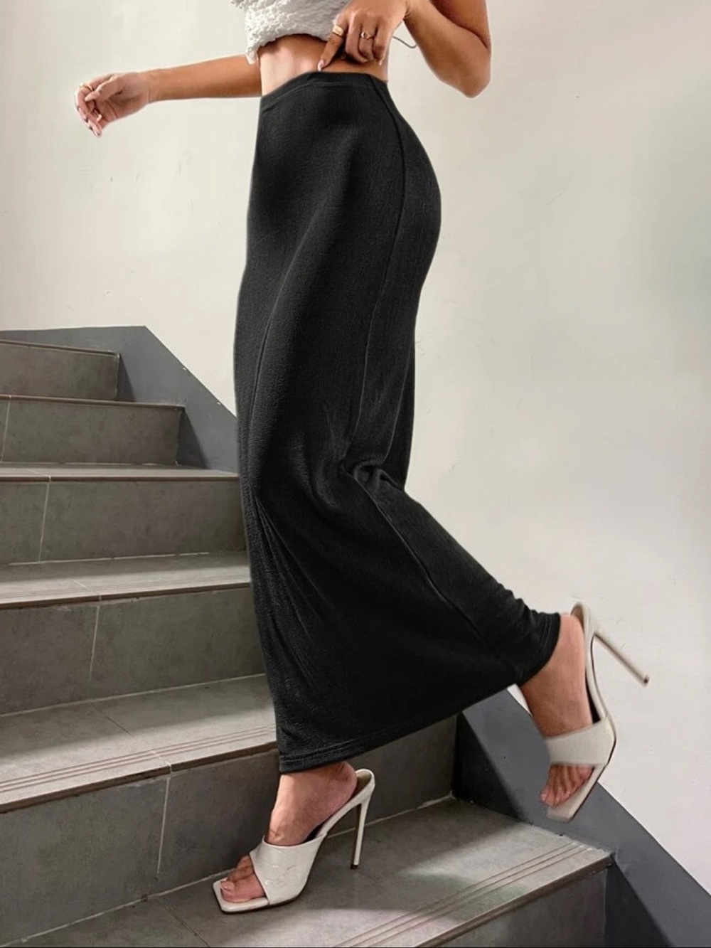 Black Sleek Pencil Skirt